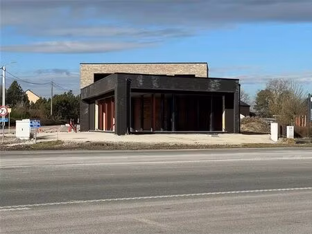 surface commerciale de 220m² idéalement située !