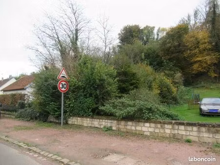 terrain 977 m² soissons