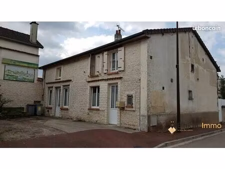 maison 8 pièces 172 m²