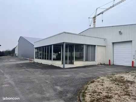 bureaux 840 m² nersac