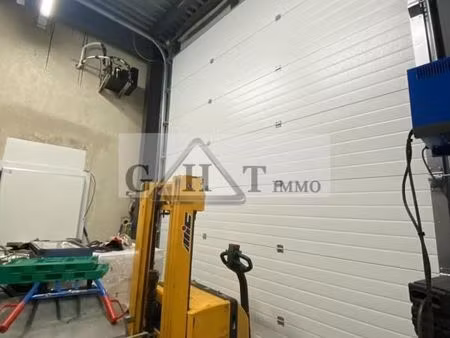 local industriel 1 100 m²