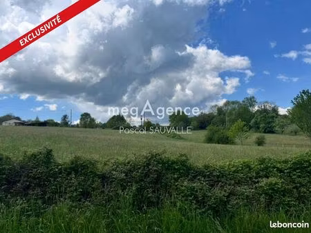 terrain 2000 m² saint-martin-des-combes
