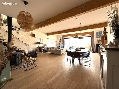 maison 6 pièces 148 m²