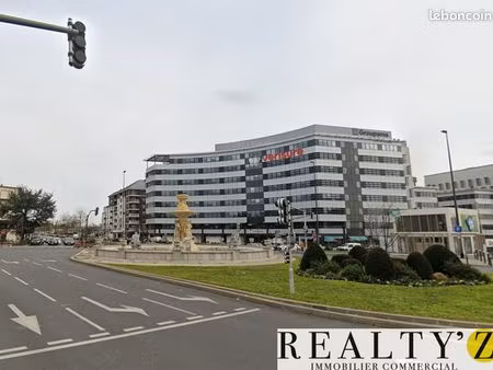 local commercial 96 m²