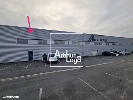 entrepôt 1700 m² étupes