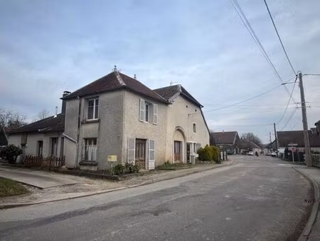 maison 8 pièces 210 m²