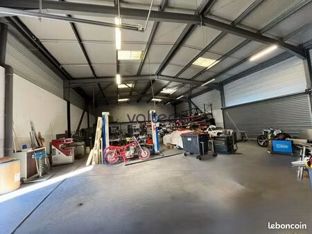 local d'activité 400 m²