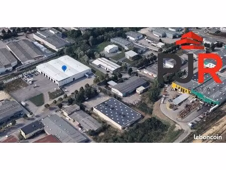 local 1420 m² ludres