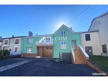 maison 8 pièces 230 m²