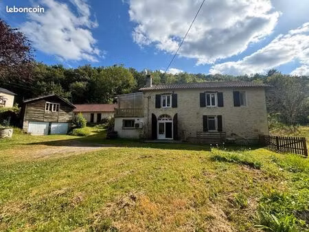 maison 3 pièces 139 m²