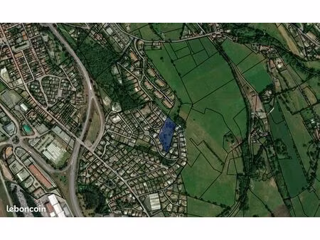 terrain constructible sur saint-genest-lerpt