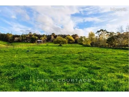 terrain 828 m² lattes