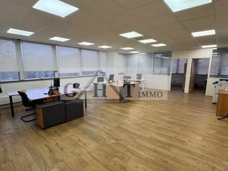 bureaux 150 m²