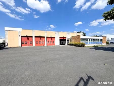 local 1240 m² herblay