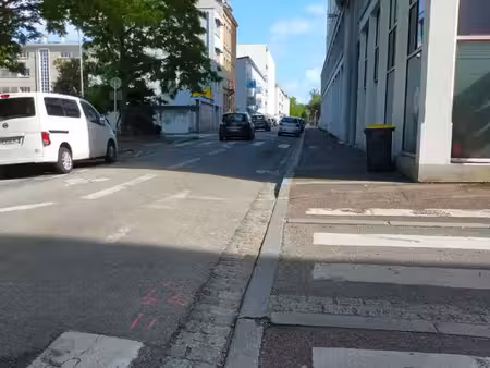 parking/box 15 m² lorient