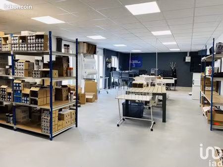 murs commerciaux 1000 m² vihiers