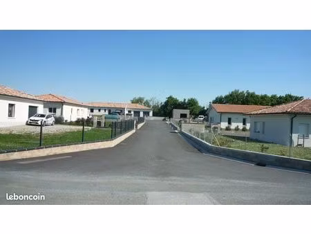 terrain viabilisé 3500 m² (ou 2500m²) à castres - proximité immédiate autoroute