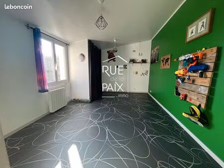 maison 4 pièces 180 m²