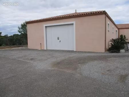 loue entrepôt à 83400 hyeres