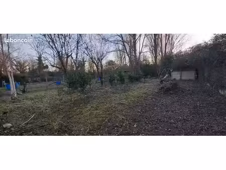 terrain de loisirs clos avec puits – 505 m² – vaux-sur-seine (non constructible)