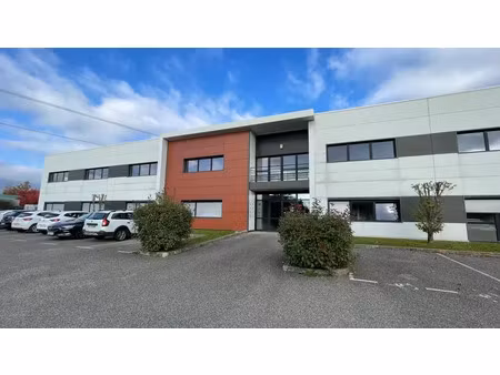 a louer ou à vendre bureaux récents - 814 m² divisibles
