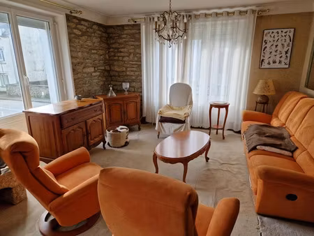 vente maison 4 pièces 140 m² à lanvénégen (56320)  134 985 €