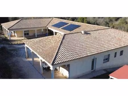 maison avec piscine et terrasse saint-nazaire-de-ladarez (34)