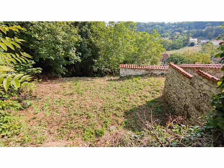 jardin de 430 m2 situé au coeur du village de montcuq