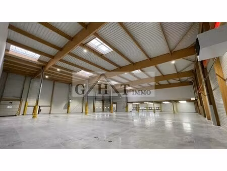 location local commercial