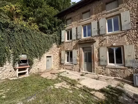 maison en pierre