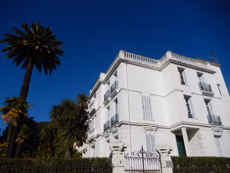 bel appartement 4 pieces 117.50 m2 avec toit terrasse - venc