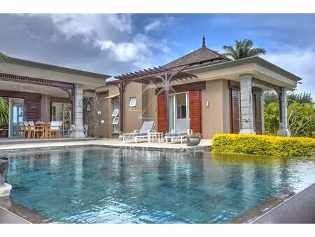 villa dans un prestigieux domaine de golf de bel ombre - mzimc828