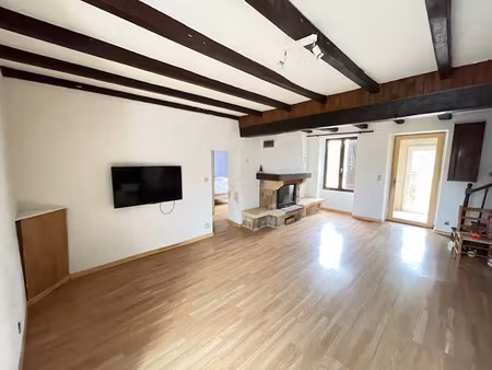 vente maison 3 pièces 82 m² à sainte-radegonde (86300)  76 000 €