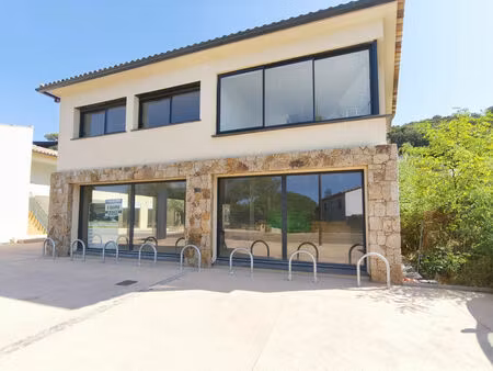 vente local commercial 115m2 porticcio 20166 - 644325 € - surface privée