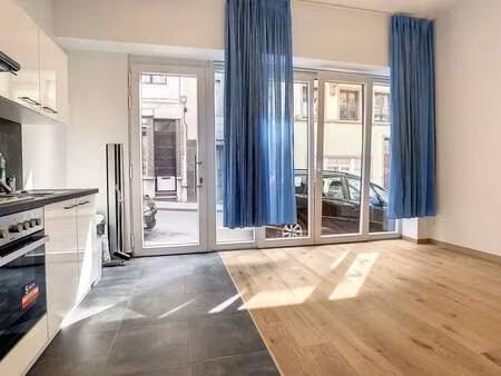 bien professionnel à louer à saint-josse-ten-noode € 750 (l37zn) - espace immo brussels ce