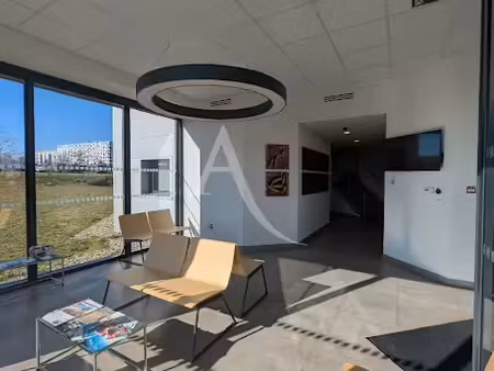 location locaux professionnels 0 pièces 13.6 m² à pujaudran (32600)  450 €