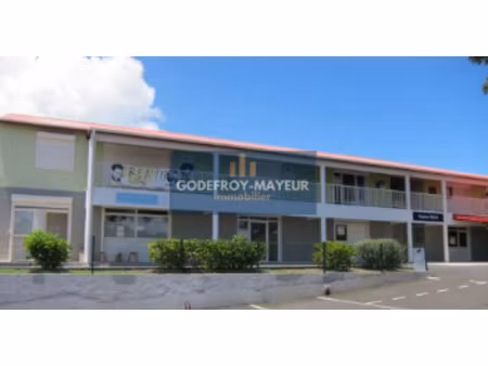 local professionnel ou commercial de 34 m2 à louer à ste ann