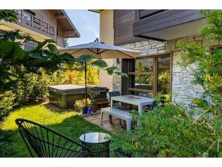 appartement récent avec piscine et spa à vendre à rochebrune