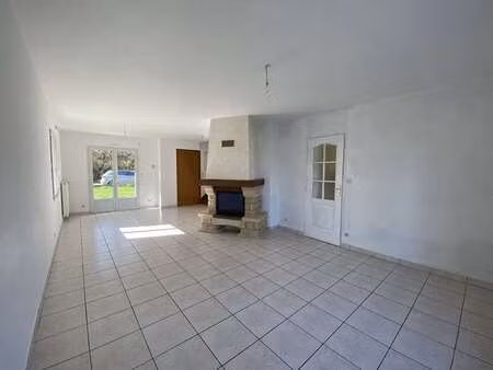 location maison à la chapelle-sur-erdre (44240) : à louer / 115m² la chapelle-sur-erdre