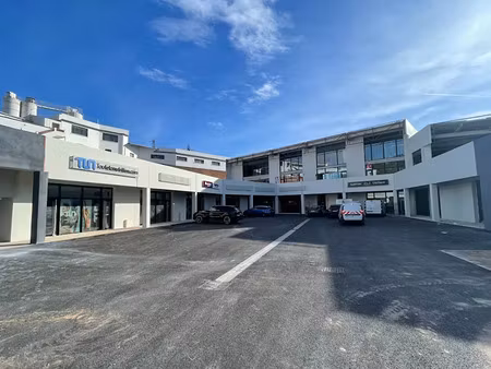 location locaux professionnels 278 m² à la valette-du-var (83160)  6 370 €