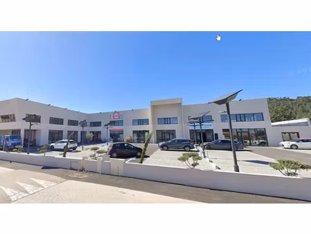 location locaux professionnels 351 m² à le luc (83340)  6 354 €