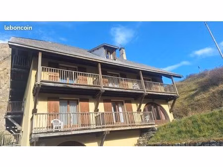 immeuble au coeur de la station de ski de crevoux