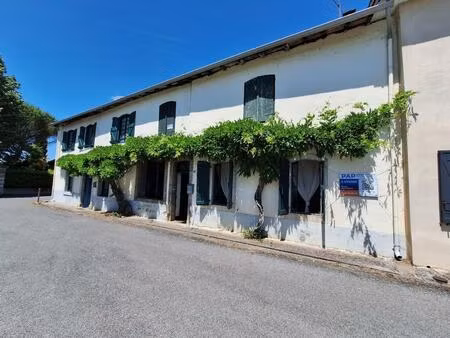 a vendre  proche de galan  hautes-pyrénées: deux maisons de village très spacieuses avec u