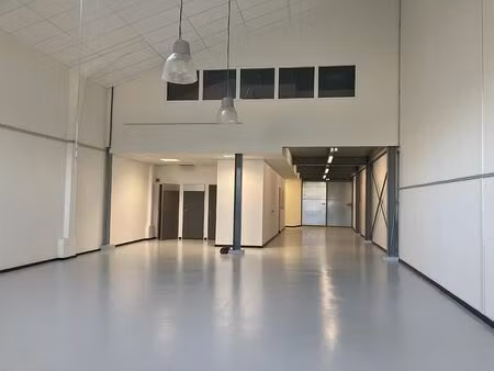 location local d'activités floirac 286 m²