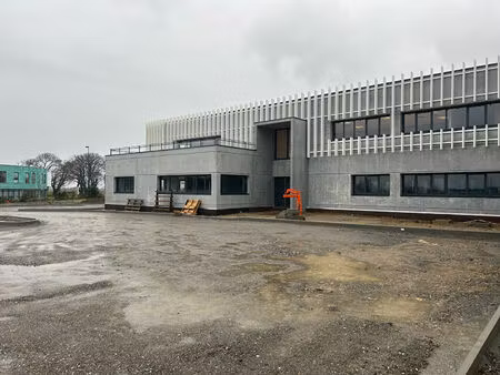 guipavas aéroport  local d'activité neuf 3 600 m2