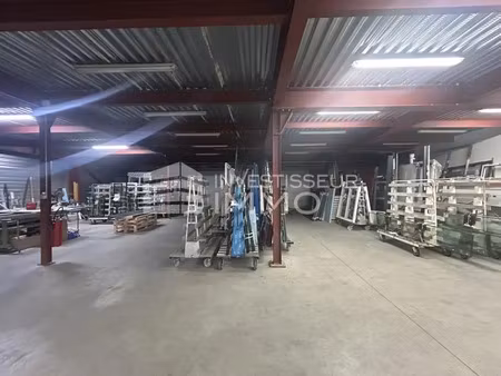 local d'activité / show room à vendre. independant et rare sur le secteur