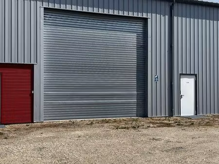 bâtiment professionnel  dépôt  hangar  entrepôt  atelier  garage  stockage  magasin  burea