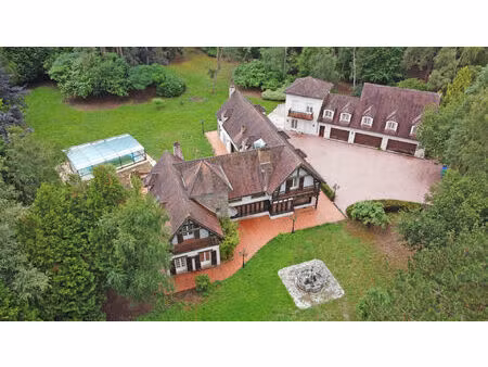 propriété - 628 m² - poigny la forêt