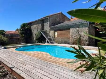 vente maison piscine à vairé (85150) : à vendre piscine / 167m² vairé