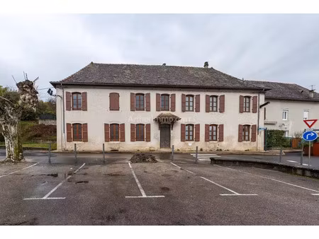 vente immeuble 11 pièces 329 m² à les avenières (38630)  271 700 €